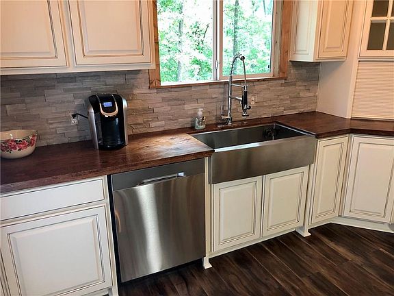 2nd image of 2394 Farm Road 1567 W