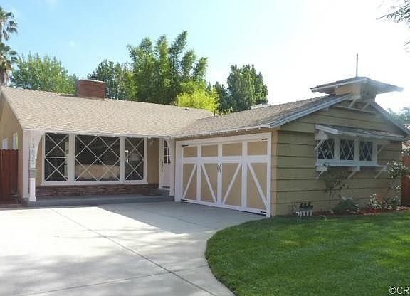 The fascia of the home was carefully restored to retain its arch