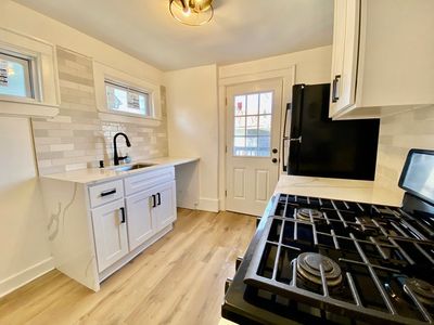 31 Freeman Ter, Springfield, MA, 01104