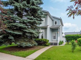 232 W Erin Woods Dr SE, Calgary, AB T2B 3B9