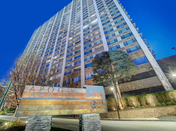250 Gorge Rd APT 16D, Cliffside Park, NJ 07010