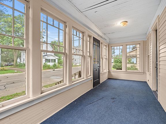 3rd image of 1512 Race St