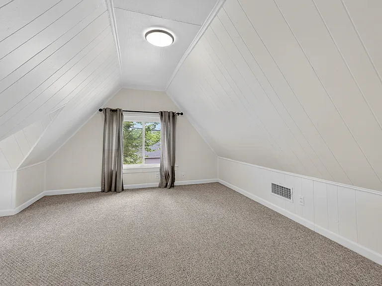 2601 S University Dr — Photo 37