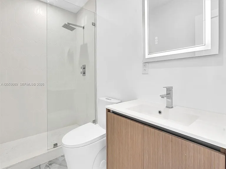 11900 N Bayshore Dr #101 — Photo 20