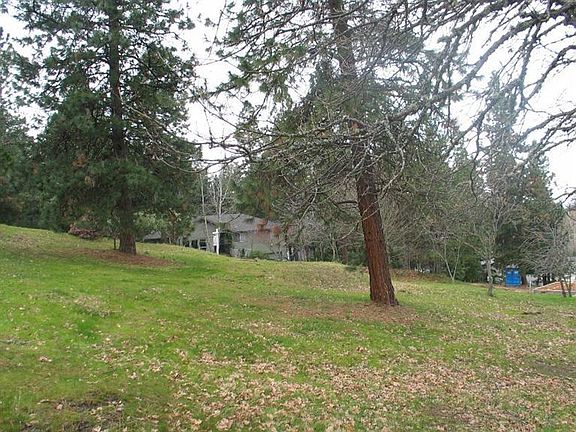 4th image of 640 Morton St