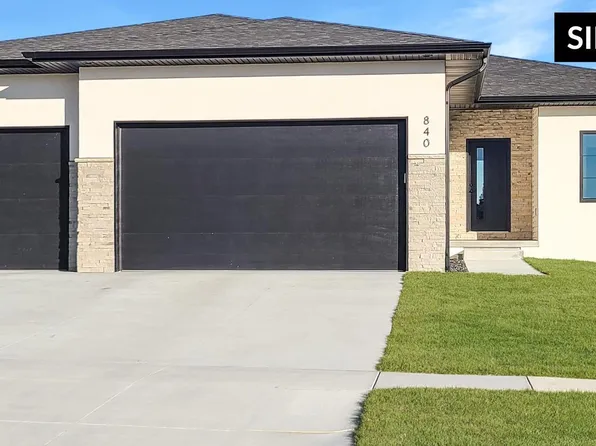 9515 S 81st St, Lincoln, NE 68516