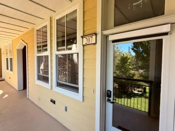 800 Freeman Ln APT 207, Grass Valley, CA 95949