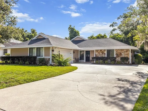 1445 N Chapelcross Loop, Crystal River, FL 34429