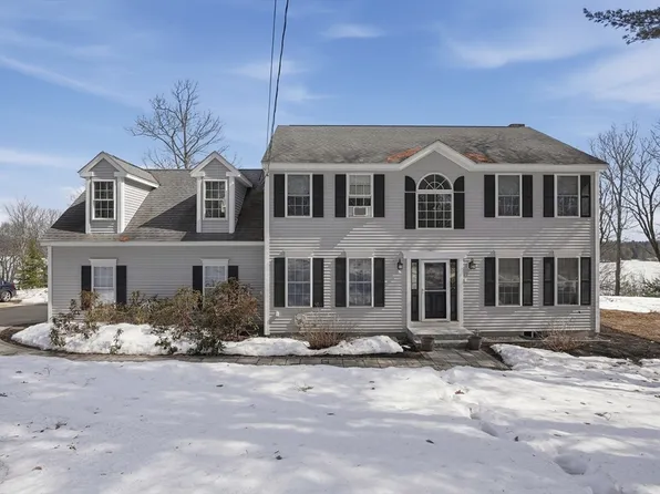 12 Lake View Dr, Ashburnham, MA 01430