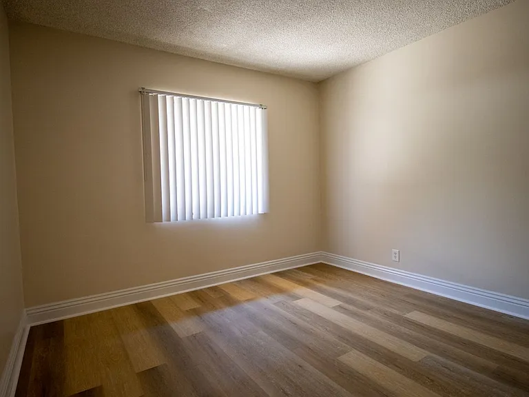 850 S Rosemead Blvd — Photo 10