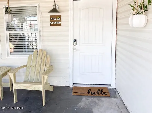 330 4th Ave S, Kure Beach, NC 28449