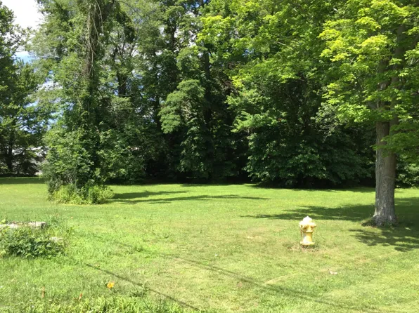 5300 Paw Paw Lake Rd, Coloma, MI 49038