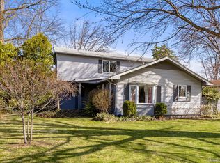 5409 Meadow Vw, Sterling Heights, MI 48310