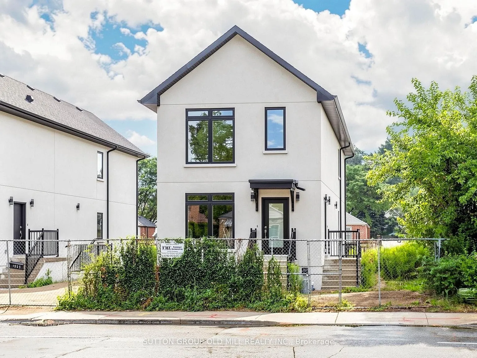2 bed, $2,700 — Photo 1