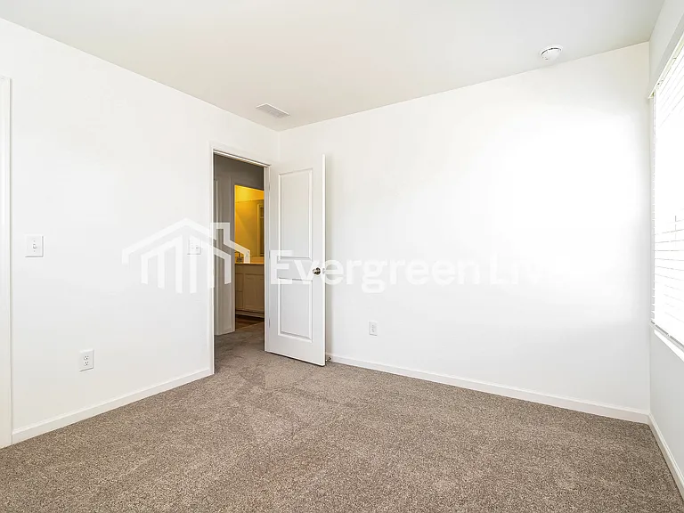 118 Stokely Way — Photo 12