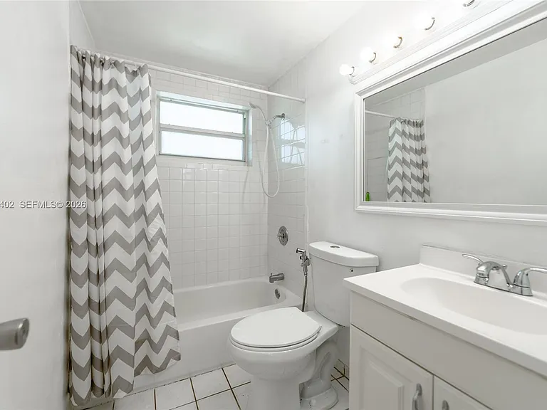 2225 NE 123rd St #114 — Photo 7