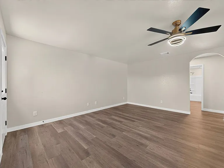15018 Silver Tree Cv — Photo 7