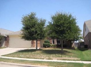 8512 Hawks Nest Dr, Fort Worth, TX 76131