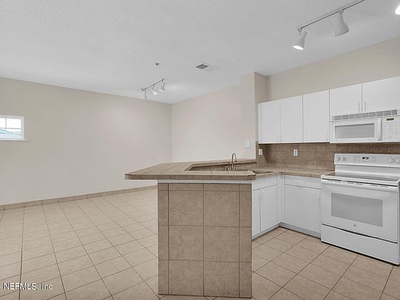 5th image of 520 FLORIDA CLUB Boulevard #301