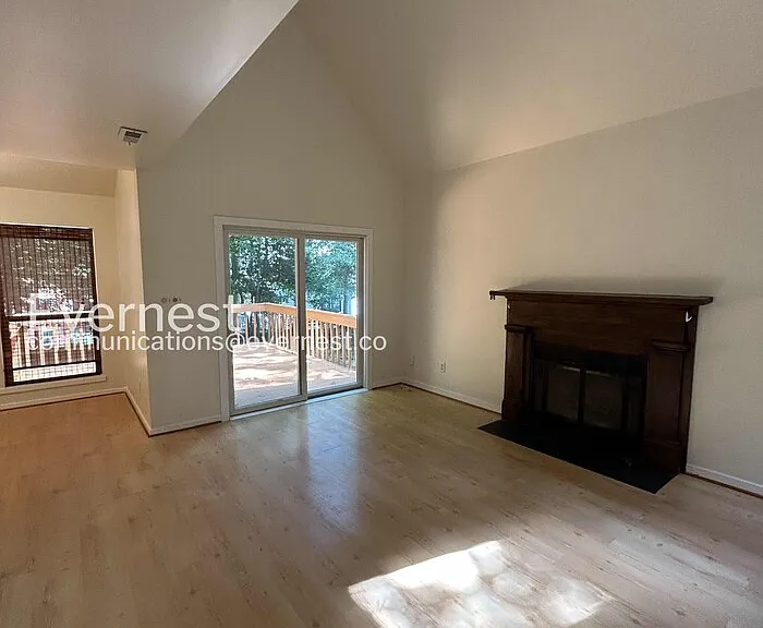 128 Sharps Rd — Photo 2