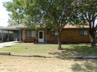 928 E 8th St, Colorado City, TX 79512