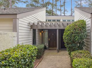 21 Calibogue Cay Rd APT 371, Hilton Head Island, SC 29928