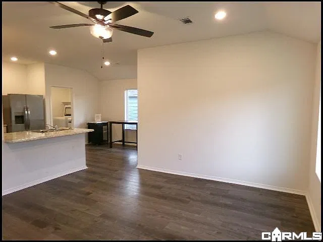 3 bed, 2.0 bath, 1355 sqft, $1,550 — Photo 3