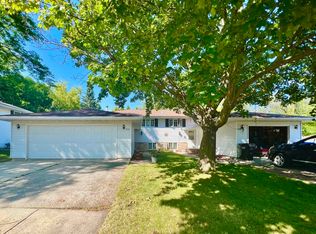 1556 E Moon Beam Trl, Appleton, WI 54915
