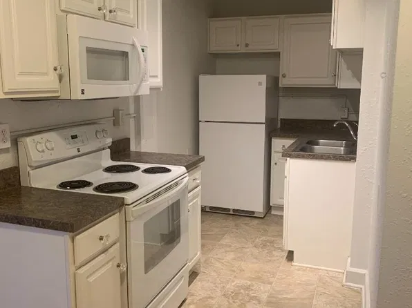 727 N Capitol Ave APT G101, Lansing, MI 48906