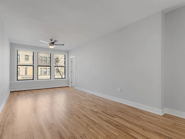 1625 W Howard St — Photo 13