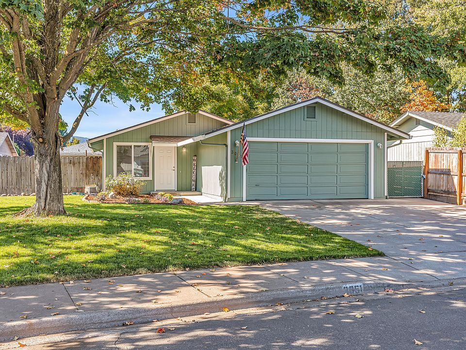 1st image of 3051 Glengrove Ave