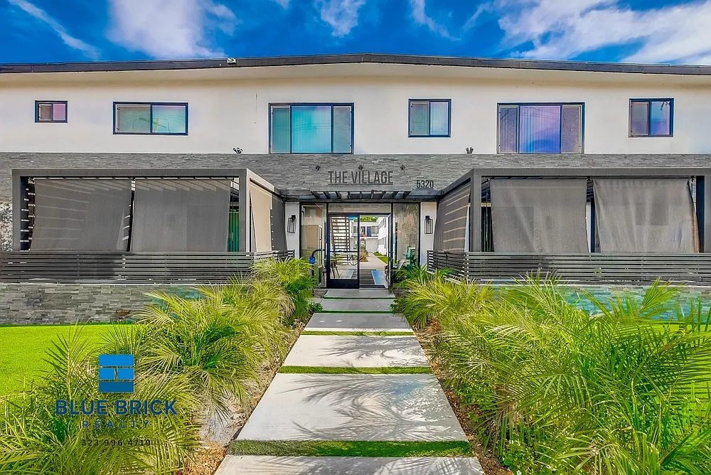 Charming 3-Bedroom Near Studio City with Parking — Photo 4