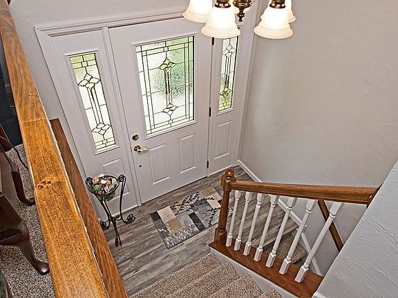 2nd image of 6 Wheatfield Dr