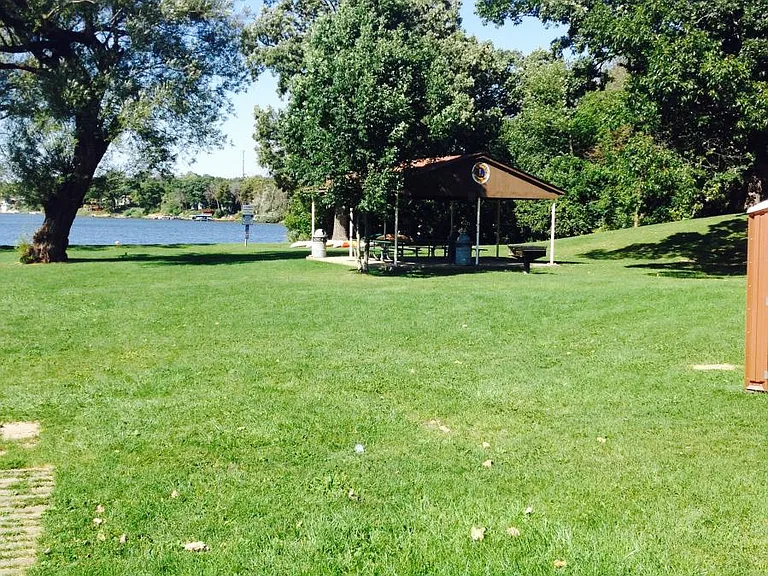 Gages Lake