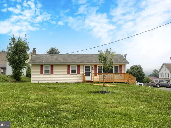 102 5th St, Millersburg, PA 17061