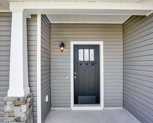 7071 Swansong Circle-02 Compressed