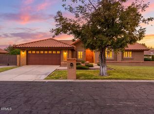 694 E WASHINGTON Avenue, Gilbert, AZ 85234