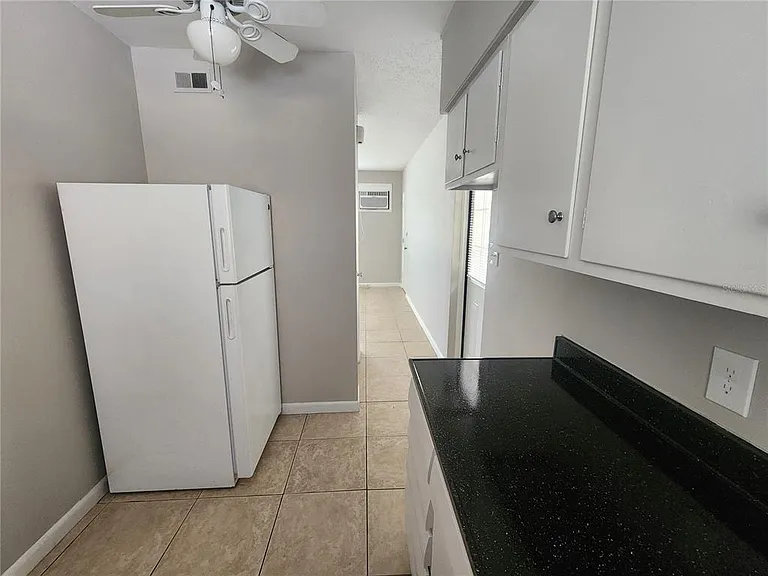 487 1st St S #205 — Photo 9