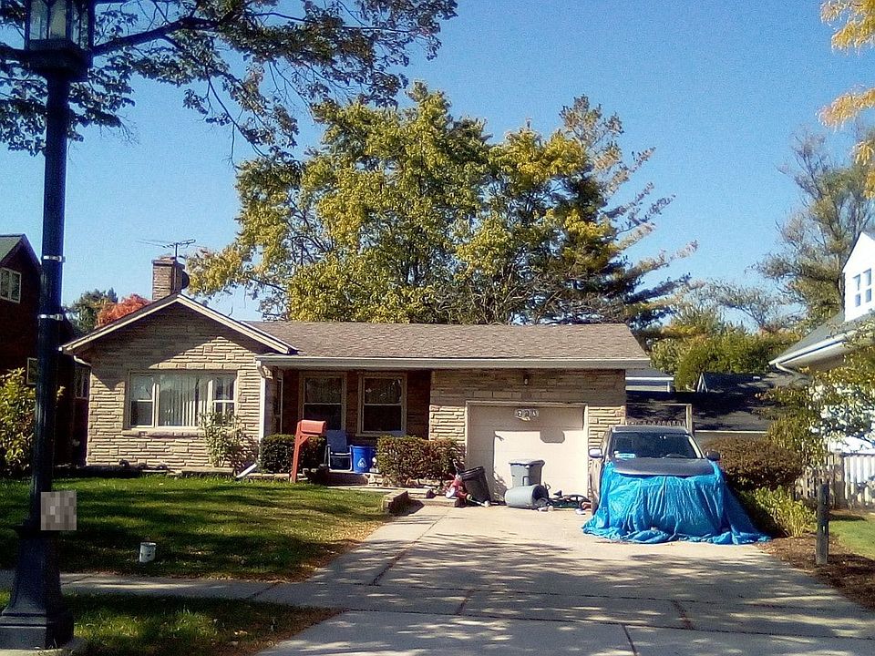 1st image of 208 S Myrtle Ave