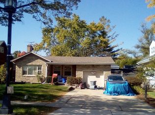 208 S Myrtle Ave, Villa Park, IL 60181
