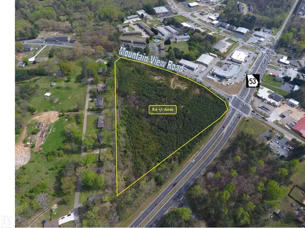 3930 Mountain View Rd, Oakwood, GA 30566