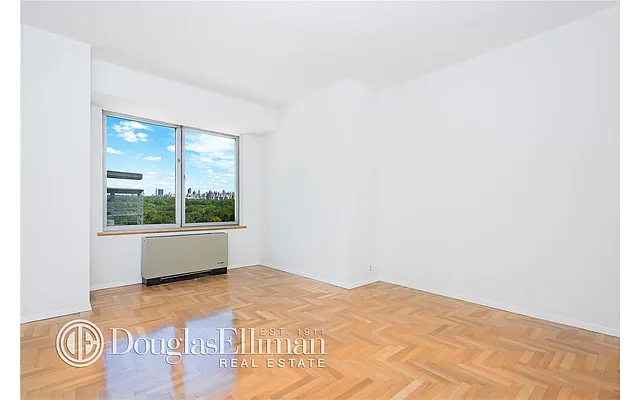 Sold by Douglas Elliman | media 18