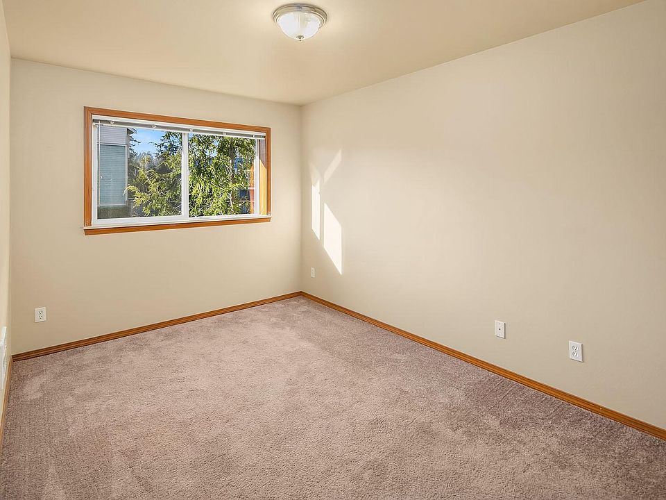 1st image of 7206 NE 182nd St APT 102