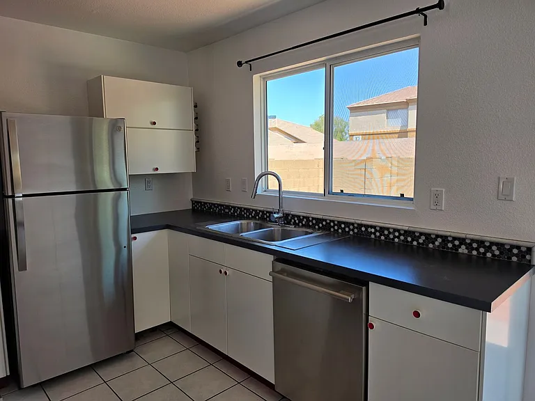 1506 E Palmdale Dr — Photo 10