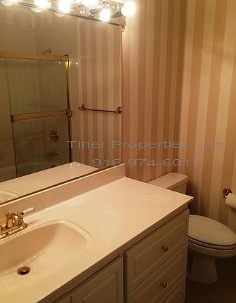 5th image of 8104 Highwood Way