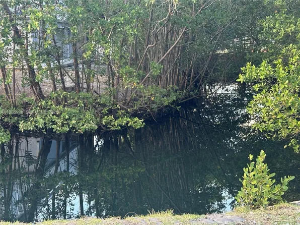 12590 NE 16th Ave APT 509, North Miami, FL 33161