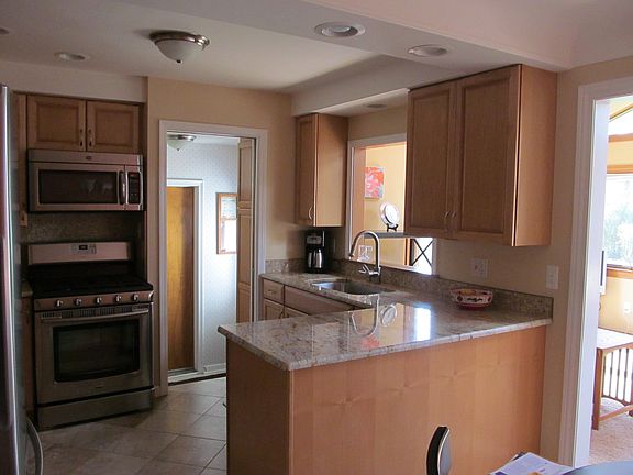 3rd image of 20925 Lakeland St