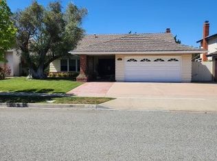 2052 Swan Dr, Costa Mesa, CA 92626
