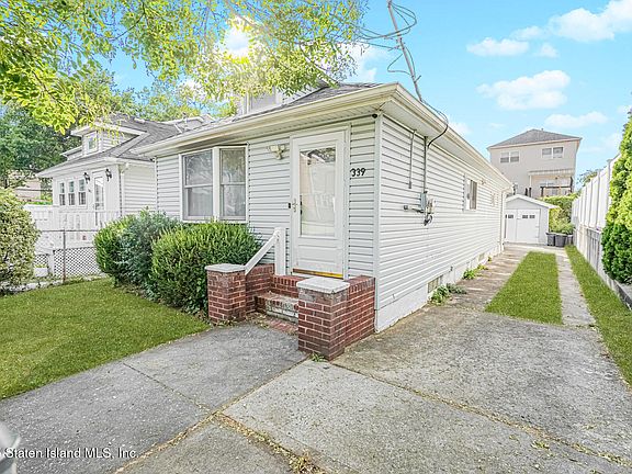 3rd image of 339 Freeborn St
