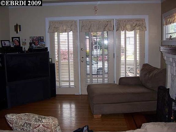 3rd image of 365 Melven Ct